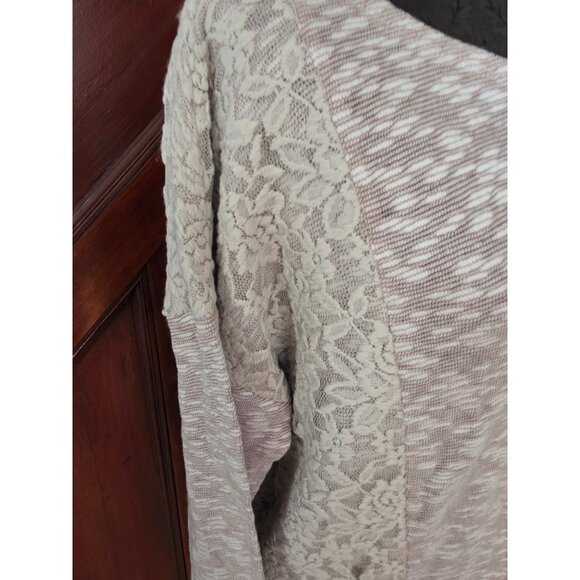 Chicos Womens 3/4 Sleeve Laurel Lace Inset Top Size 1 Beige M - Picture 2 of 7